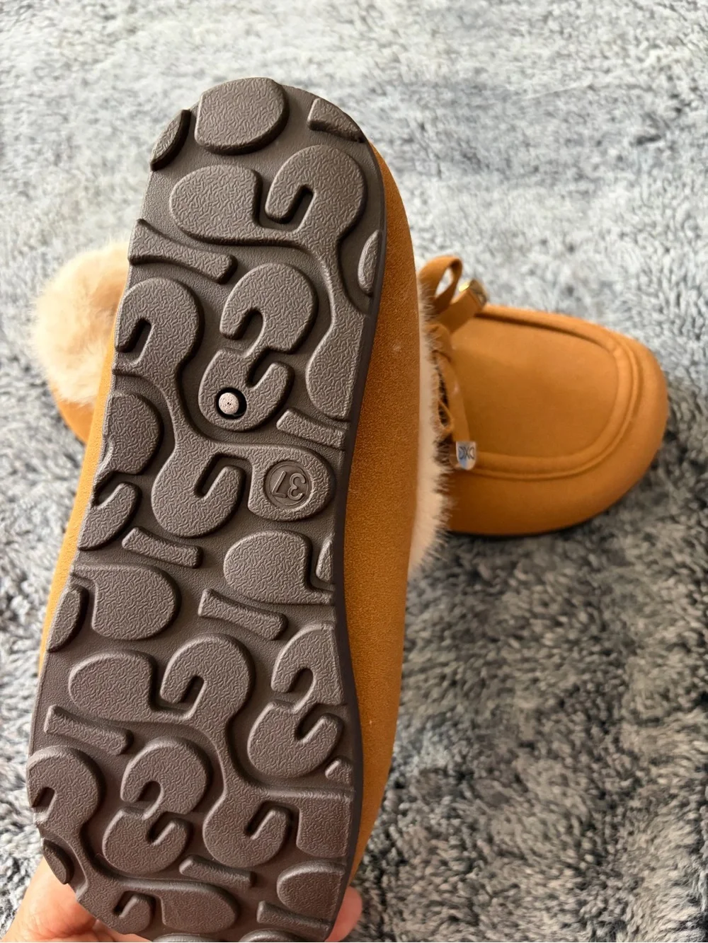 Cozy Women's Faux-Fur Lined Moccasin Slippers - Chestnut